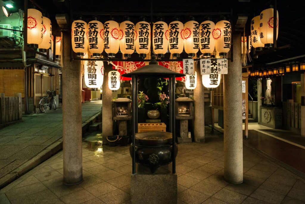 Temples and shrines - things to do in Osaka