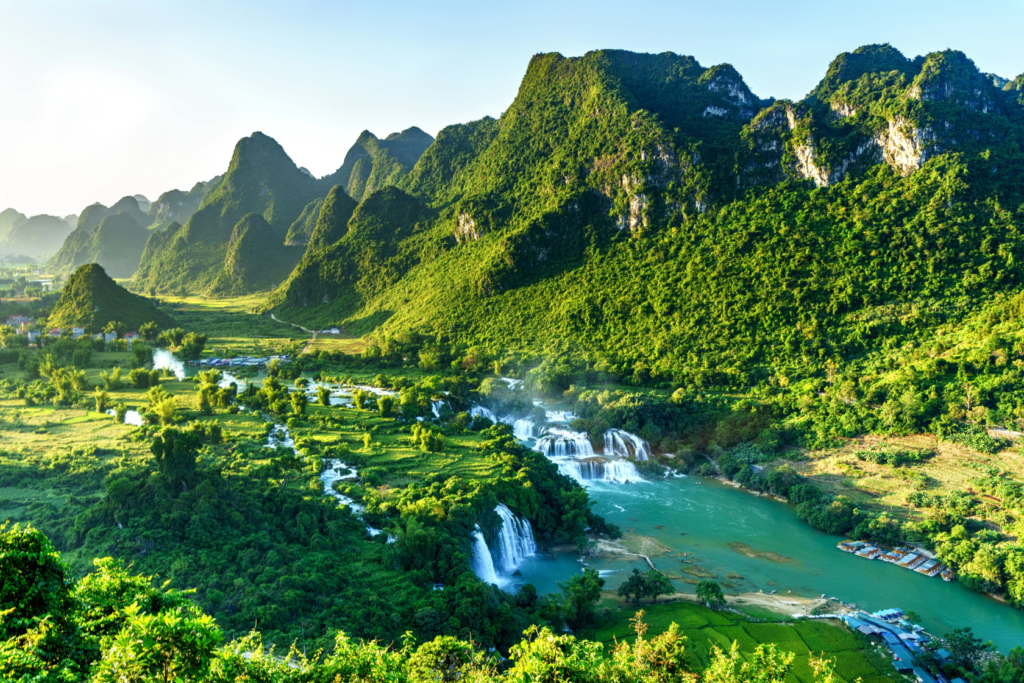 Best cities for tourists in Vietnam - cao bang 